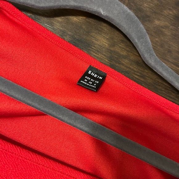 SHEIN long sleeve mid-drift crop top - Picture 2 of 3